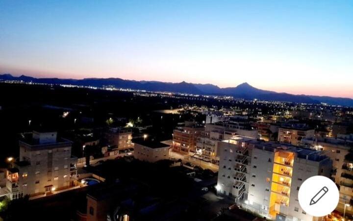 Vistas Al Mar, 11 Planta, 50m Playa!! Apartment *
